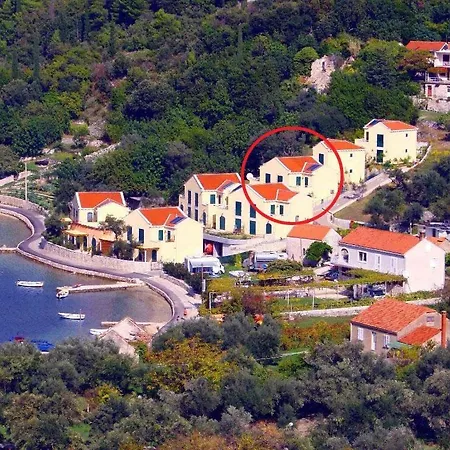 Seaside Holiday House 14477 بيت للعطل