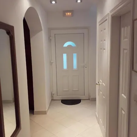 بيت للعطل Seaside Holiday House 14477